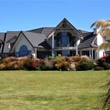 dock-bay-lodge-exterior-low-res