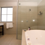 dunluce_kepler_bathroom