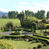 fyffe-country-lodge-wedding_gardens