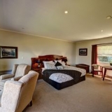Tahi-Suite-small