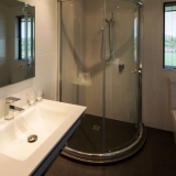 Bed 3 bathroom