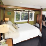 mccormick-house-bedroom2