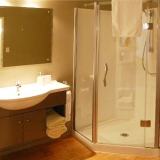 rimu-lodge-ensuite-large