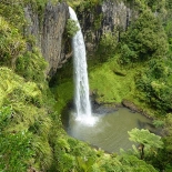 hwt42_bridal-veil-falls-raglan